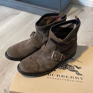 Burberry Brit Boot